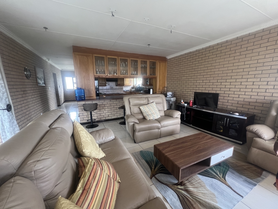 4 Bedroom Property for Sale in Blue Bend Eastern Cape